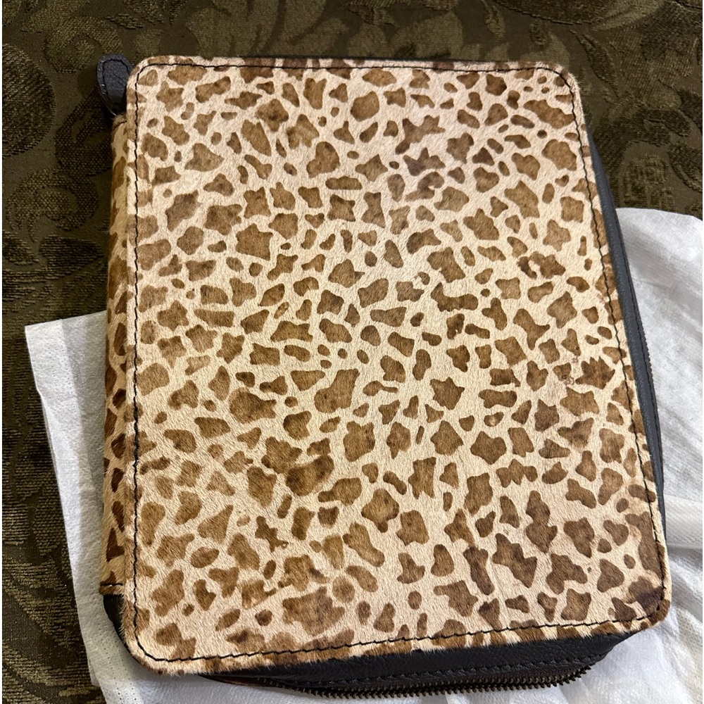Animal Print Jewlery Travel Case - Picture 2 of 3